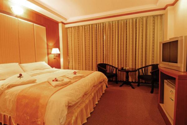 Western Grand Hotel Ratchaburi ภายนอก รูปภาพ